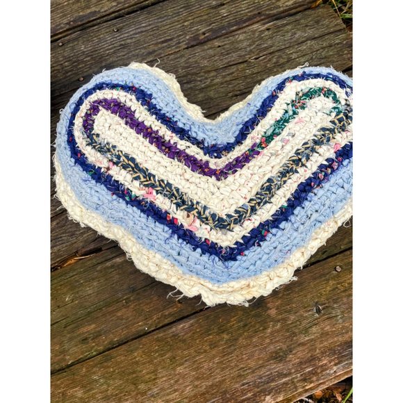 Vintage Heart Shaped Rag Rug Accent Pillow Farmhouse Primitive Blue White - Picture 11 of 16